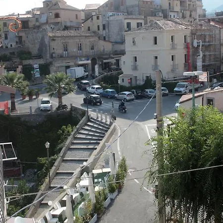 Al Corallone Apartmán